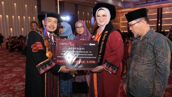 UM Jambi Gelar Wisuda ke-7, Luluskan Ratusan Wisudawan Bertema Forging Future Leaders Through Innovation and Integrity